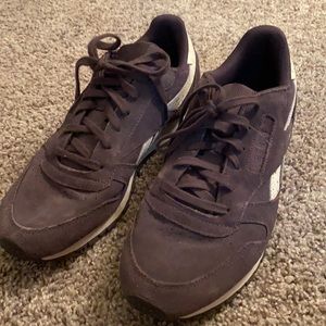 retro reebok athletic shoes